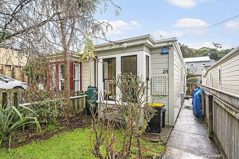 Photo of property in 24 Duppa Street, Berhampore, Wellington, 6023