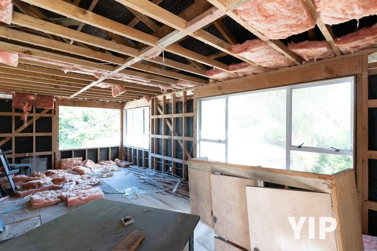 Photo of property in 114a Newlands Road, Newlands, Wellington, 6037