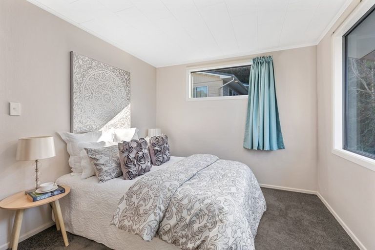 Photo of property in 85a Mulberry Street, Normandale, Lower Hutt, 5010
