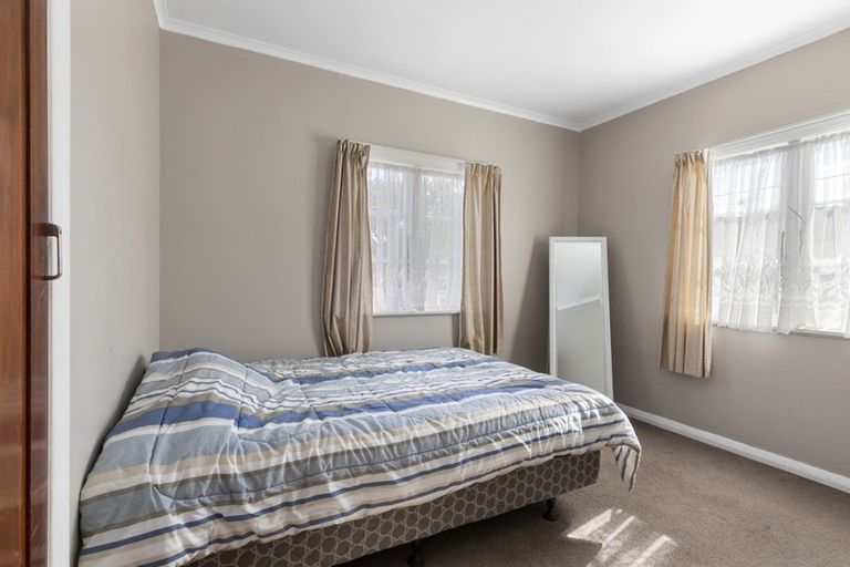 Photo of property in 30 Moores Valley Road, Wainuiomata, Lower Hutt, 5014