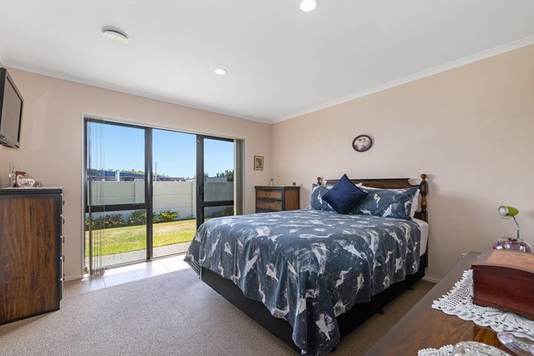 Photo of property in 10 Owhatiura Drive, Lynmore, Rotorua, 3010