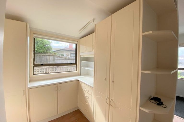 Photo of property in 26 Devon Road, Bucklands Beach, Auckland, 2012