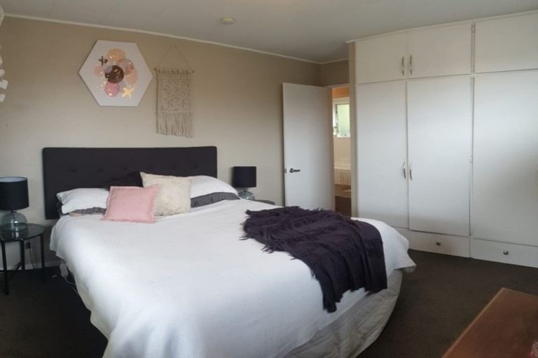 Photo of property in 17 Coates Place, Rangiora, 7400