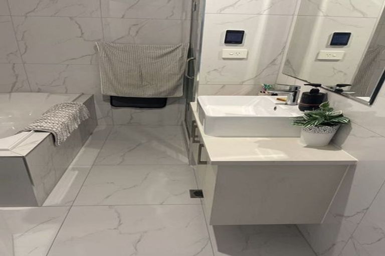 Photo of property in 12 Gateway Avenue, Beachlands, Auckland, 2018