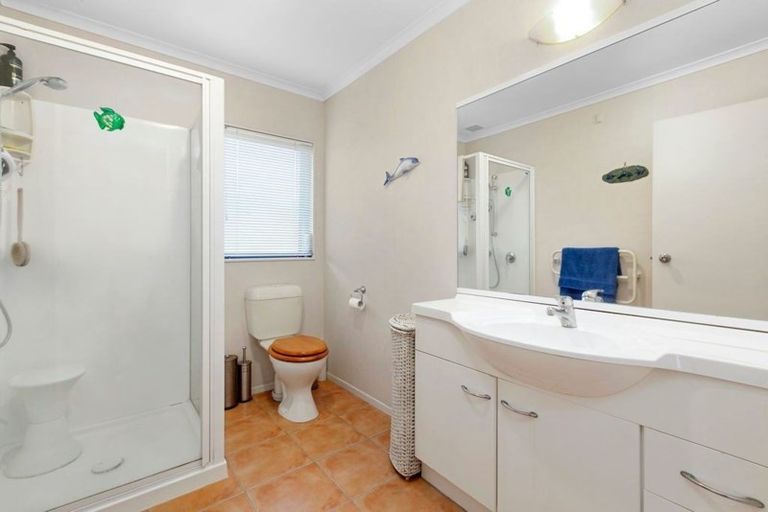 Photo of property in 7 Mcleod Place, Papamoa Beach, Papamoa, 3118