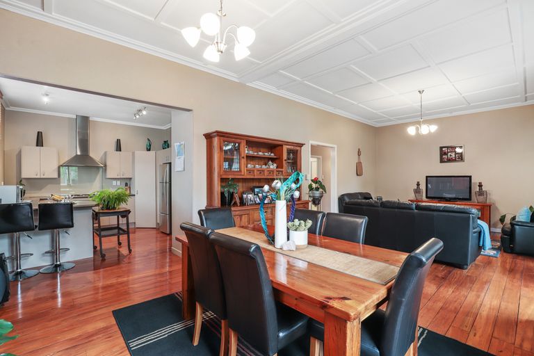 Photo of property in 46 Thames Road, Paeroa, 3600