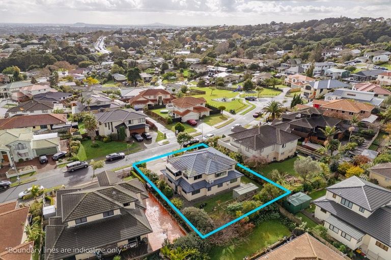 Photo of property in 5 Macadamia Close, Goodwood Heights, Auckland, 2105