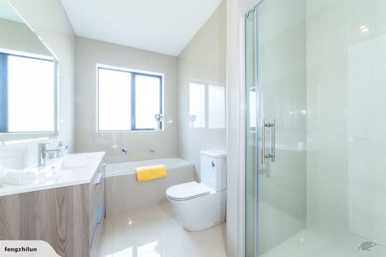 Photo of property in 4 Ropere Street, Kumeu, 0810