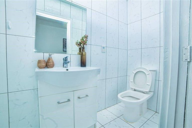 Photo of property in 34c Kewa Road, Albany Heights, Auckland, 0632