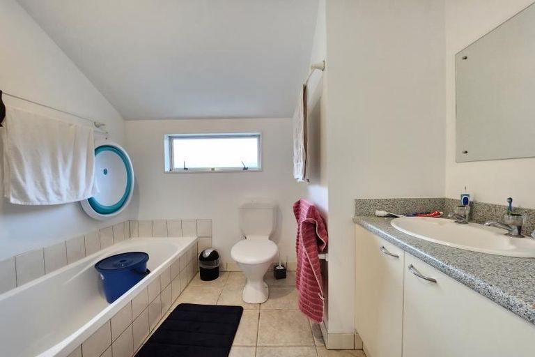 Photo of property in 2/15 Petherick Crescent, Johnsonville, Wellington, 6037