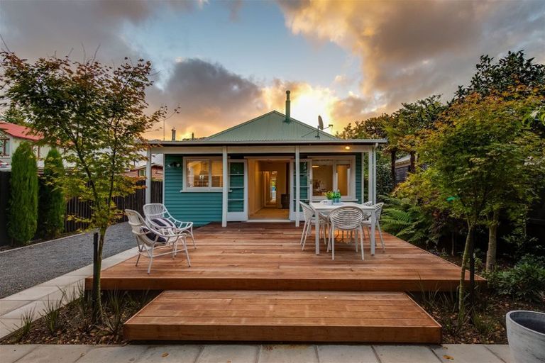 Photo of property in 18 Celia Street, Redcliffs, Christchurch, 8081