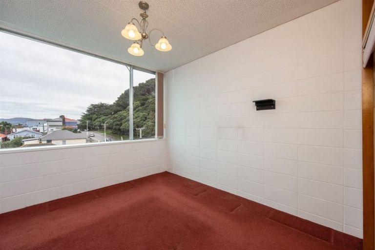 Photo of property in Beresford Apartments, 18/118 Russell Terrace, Berhampore, Wellington, 6023