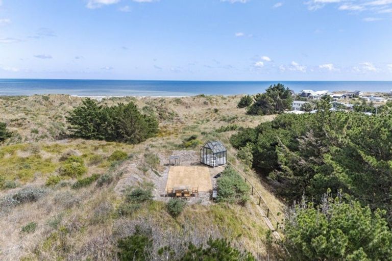 Photo of property in 8 Signal Street, Foxton Beach, Foxton, 4815