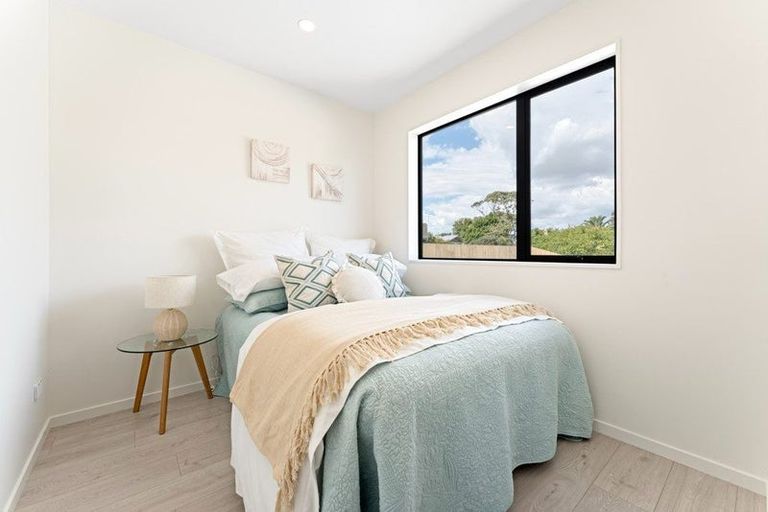 Photo of property in 18d Larissa Avenue, Henderson, Auckland, 0610