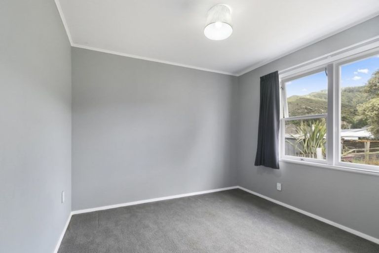 Photo of property in 88 Coast Road, Wainuiomata, Lower Hutt, 5014