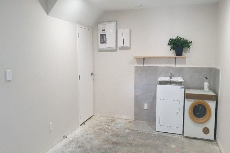 Photo of property in 16 Millcroft Lane, Ranui, Auckland, 0612