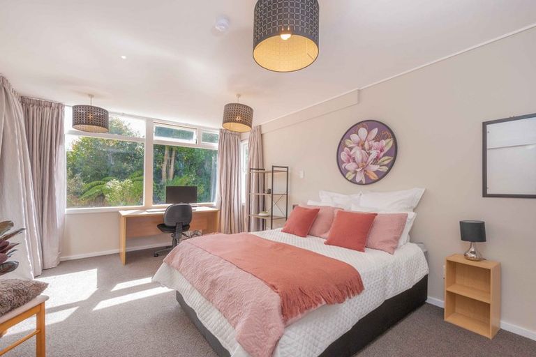 Photo of property in 1a Woodstock Terrace, Tawa, Wellington, 5028