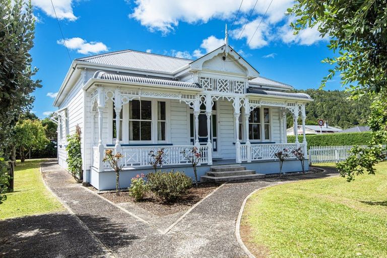 Photo of property in 17 Mair Street, Regent, Whangarei, 0112