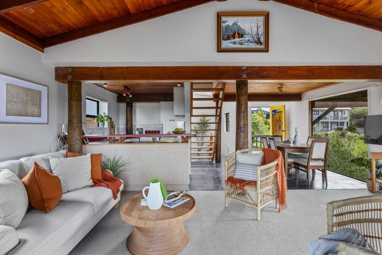 Photo of property in 16 Awatere Place, Snells Beach, 0920