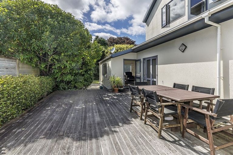 Photo of property in 18 Oxford Street, Tawa, Wellington, 5028