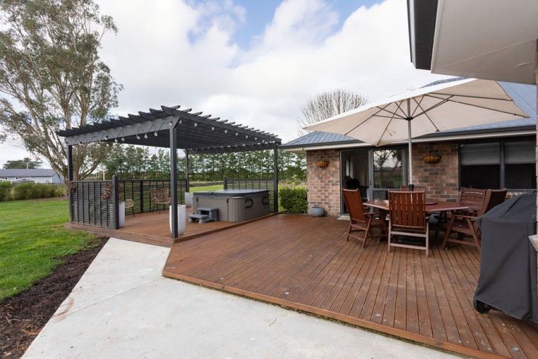 Photo of property in 12 Totaramahonga Road, Dannevirke, 4972