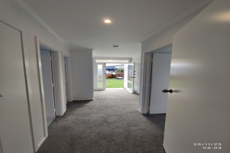 Photo of property in 25 Pooley Street, Pakuranga Heights, Auckland, 2010