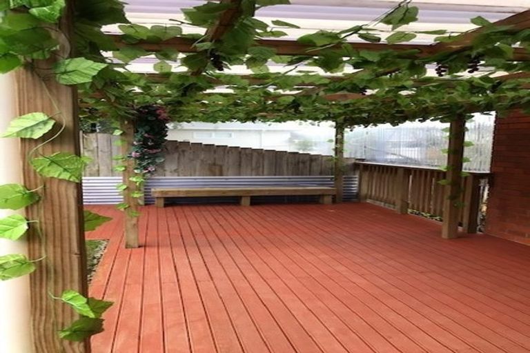 Photo of property in 2/25 Keldale Place, Forrest Hill, Auckland, 0620