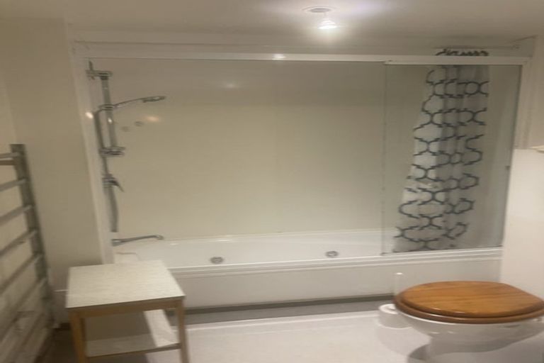 Photo of property in Sta Travel Flats, 3/130 Cuba Street, Te Aro, Wellington, 6011