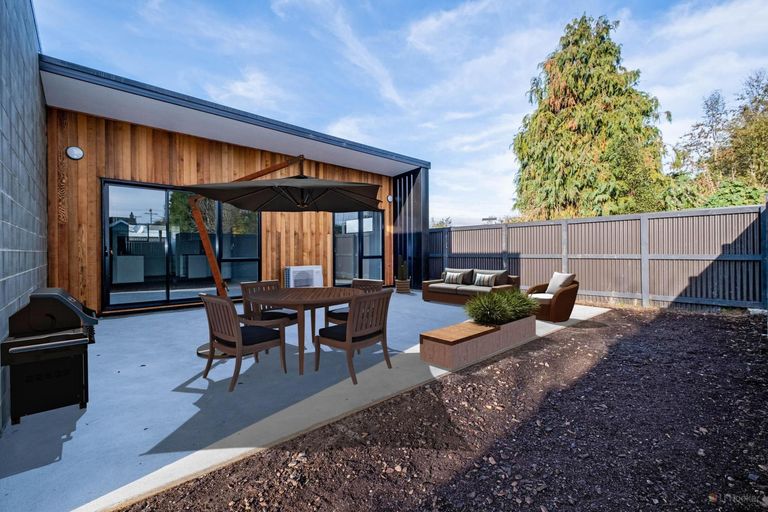 Photo of property in 8a Holmes Street, Waimate, 7924