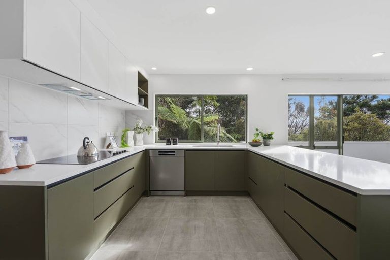 Photo of property in 116 Onetaunga Road, Chatswood, Auckland, 0626
