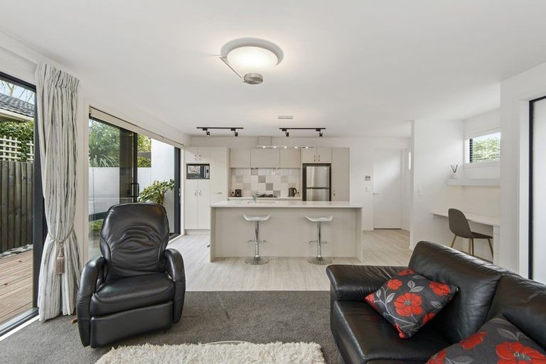 Photo of property in 9 Bartlett Street, Riccarton, Christchurch, 8011