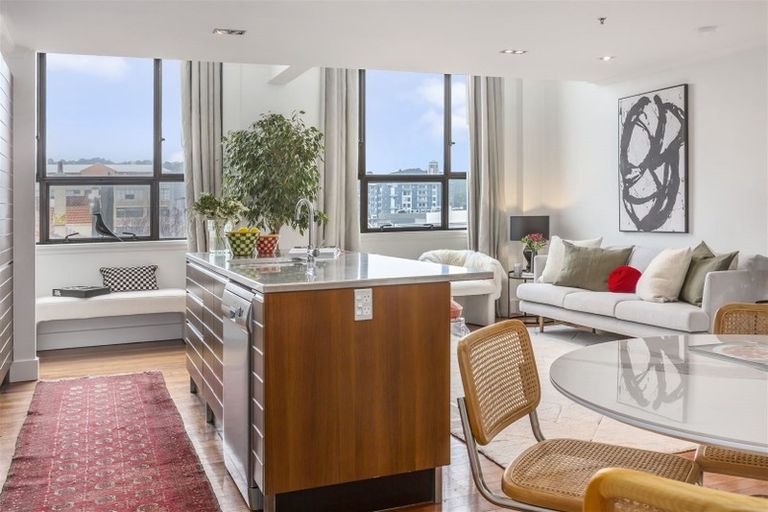 Photo of property in Augusta Apartments, 16/254 Willis Street, Te Aro, Wellington, 6011