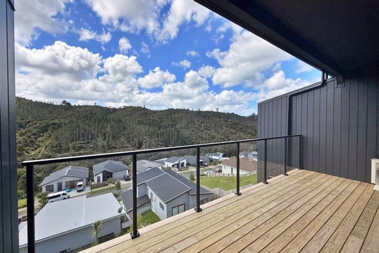 Photo of property in 5/3 Kawau Close, Orewa, 0931