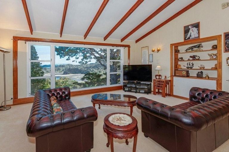 Photo of property in 768 South Titirangi Road, Titirangi, Auckland, 0604