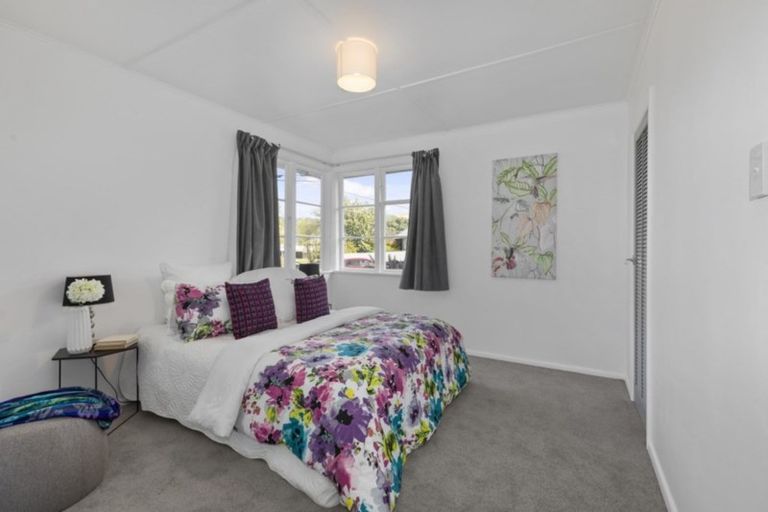 Photo of property in 39 Peck Street, Taita, Lower Hutt, 5011