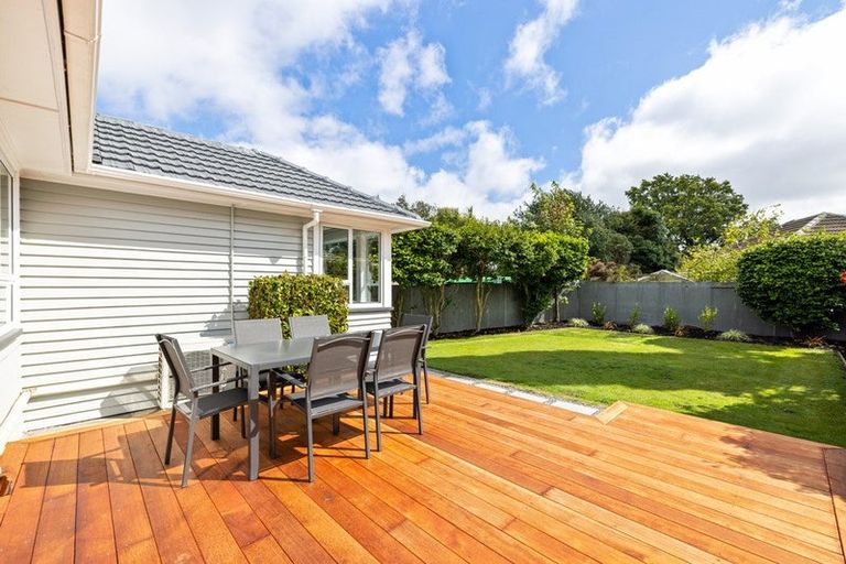 Photo of property in 3 Sealy Place, Bryndwr, Christchurch, 8053