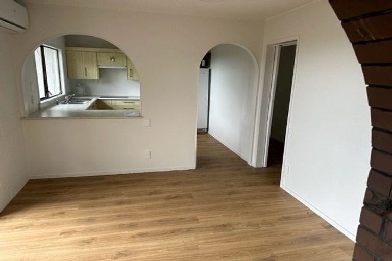 Photo of property in 258 Glamorgan Drive, Northcross, Auckland, 0630