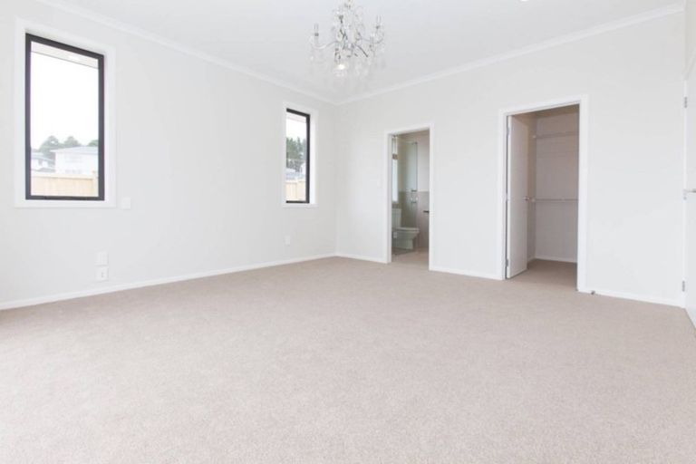 Photo of property in 9 Davey Crescent, Orewa, 0931