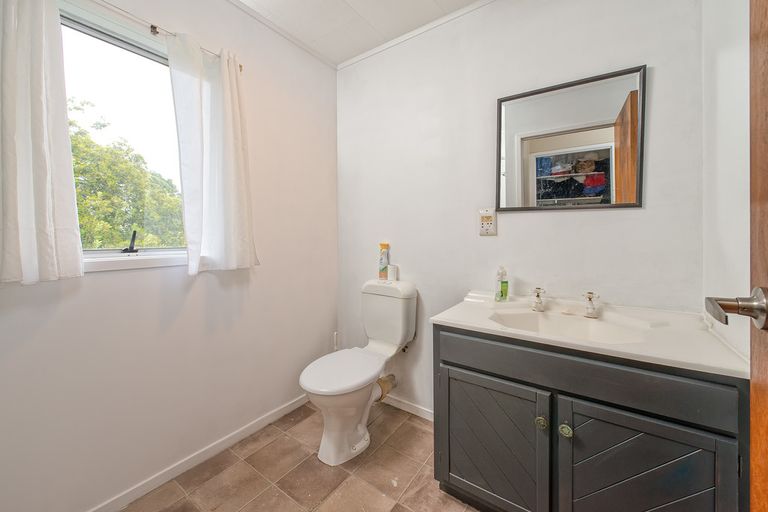 Photo of property in 52 Peverill Crescent, Papatoetoe, Auckland, 2025