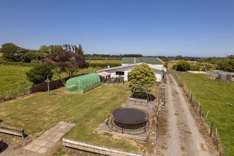 Photo of property in 86 Victoria Street, Kaponga, Hawera, 4679