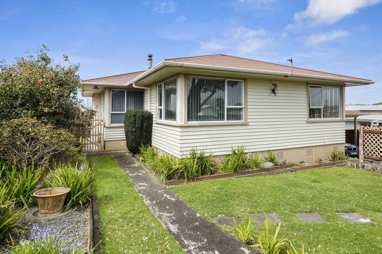 Photo of property in 33 Clearmont Crescent, Blagdon, New Plymouth, 4310