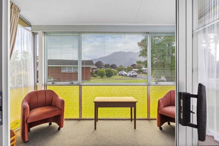 Photo of property in 12 Mount Avenue, Te Aroha, 3320