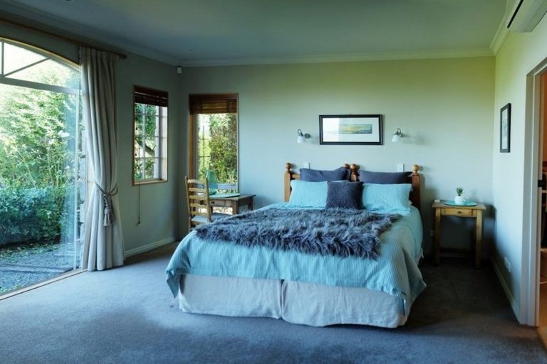 Photo of property in 38 Mapara Road, Acacia Bay, Taupo, 3385