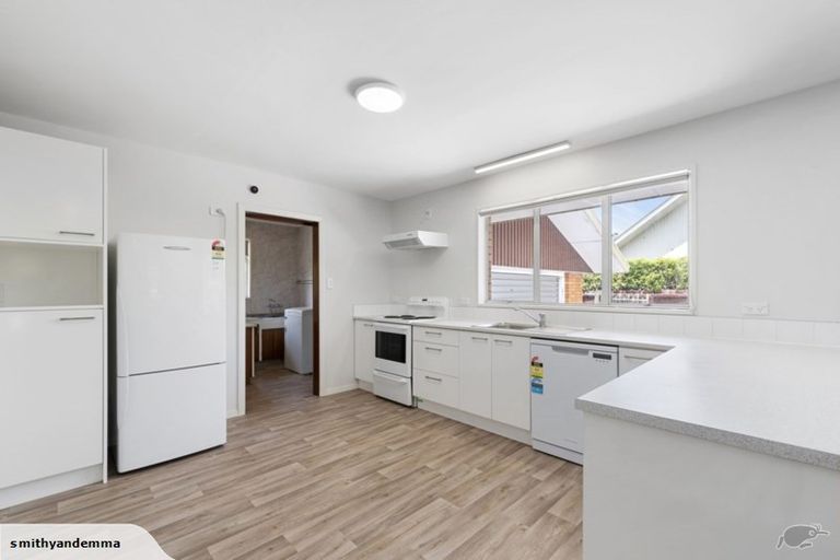 Photo of property in 19 Rutherglen Avenue, Ilam, Christchurch, 8041