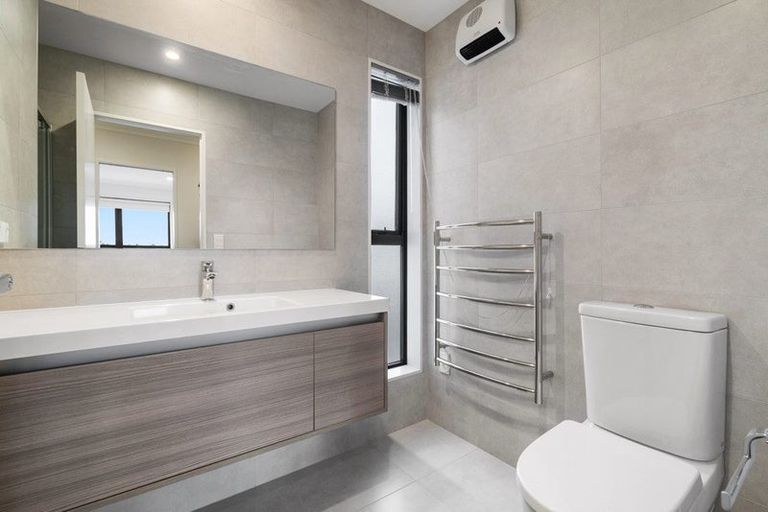 Photo of property in 10 Matairangi Avenue, Totara Heights, Auckland, 2105