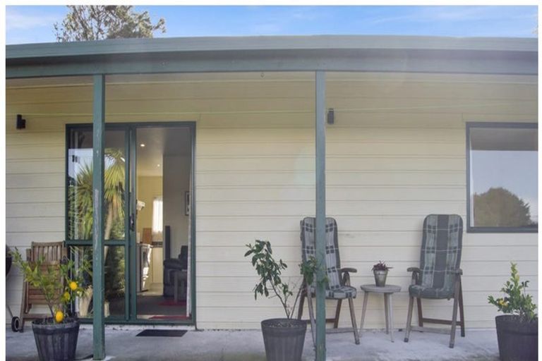 Photo of property in 23 Waitakere Road, Waitakere, Auckland, 0816