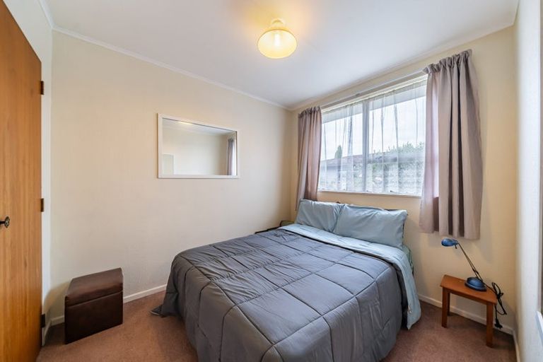 Photo of property in 2/7 Harvard Grove, Totara Park, Upper Hutt, 5018