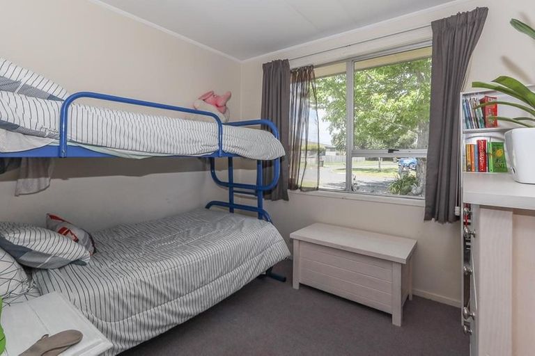 Photo of property in 14 Luke Place, Fairy Springs, Rotorua, 3015