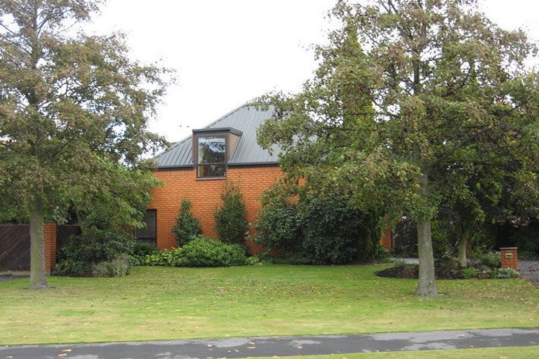 Photo of property in 15 Holderness Place, Ilam, Christchurch, 8041