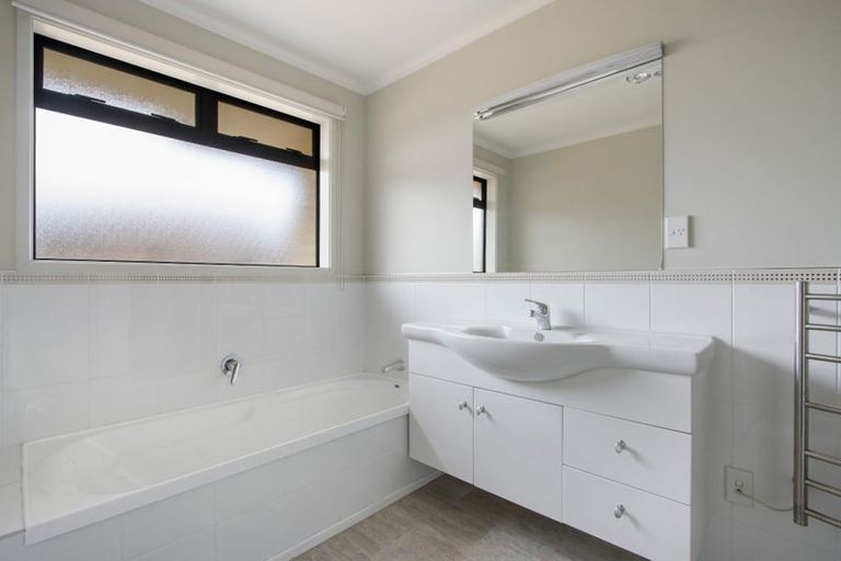 Photo of property in 55 Malta Crescent, Katikati, 3129